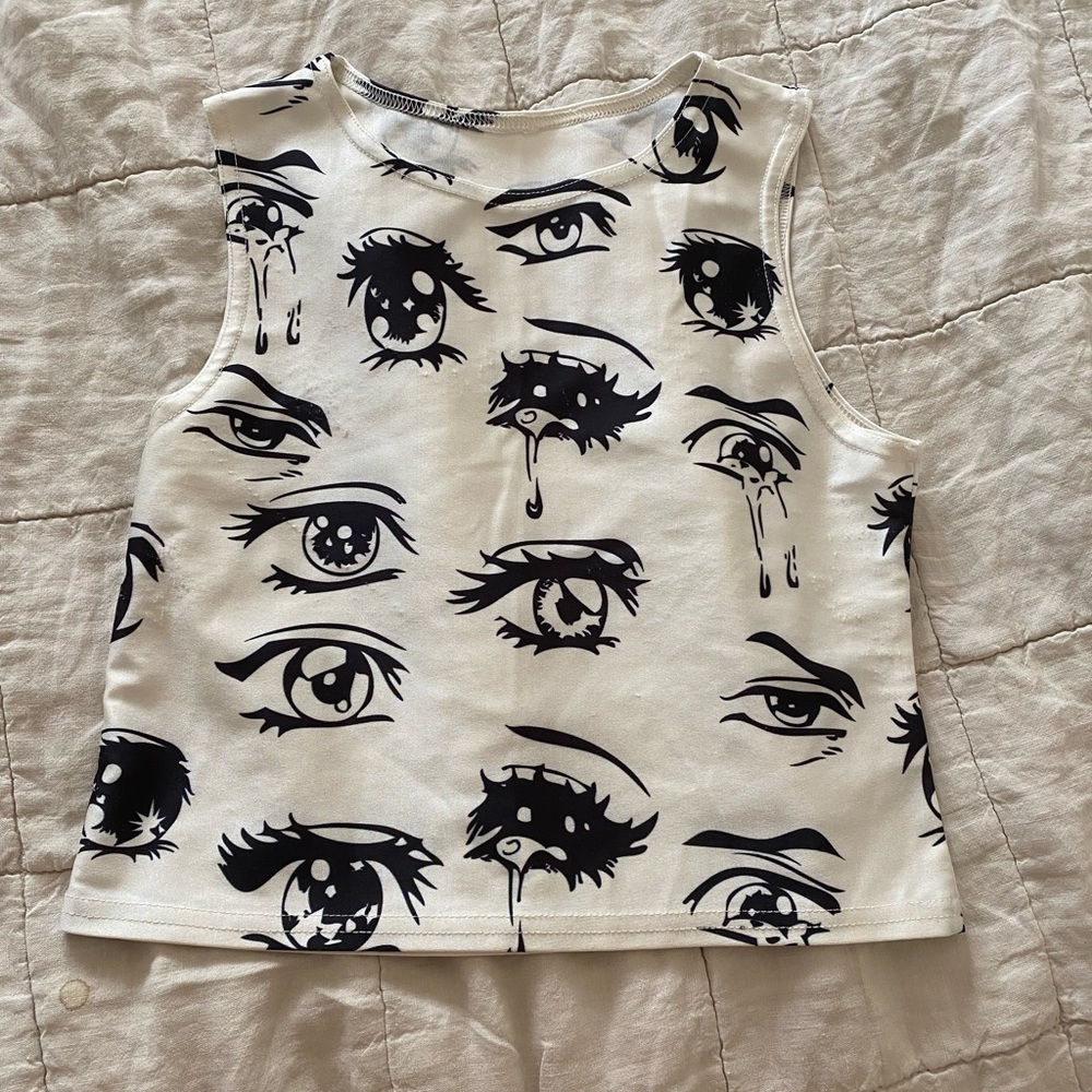 Brandless stretchy eye crop top
